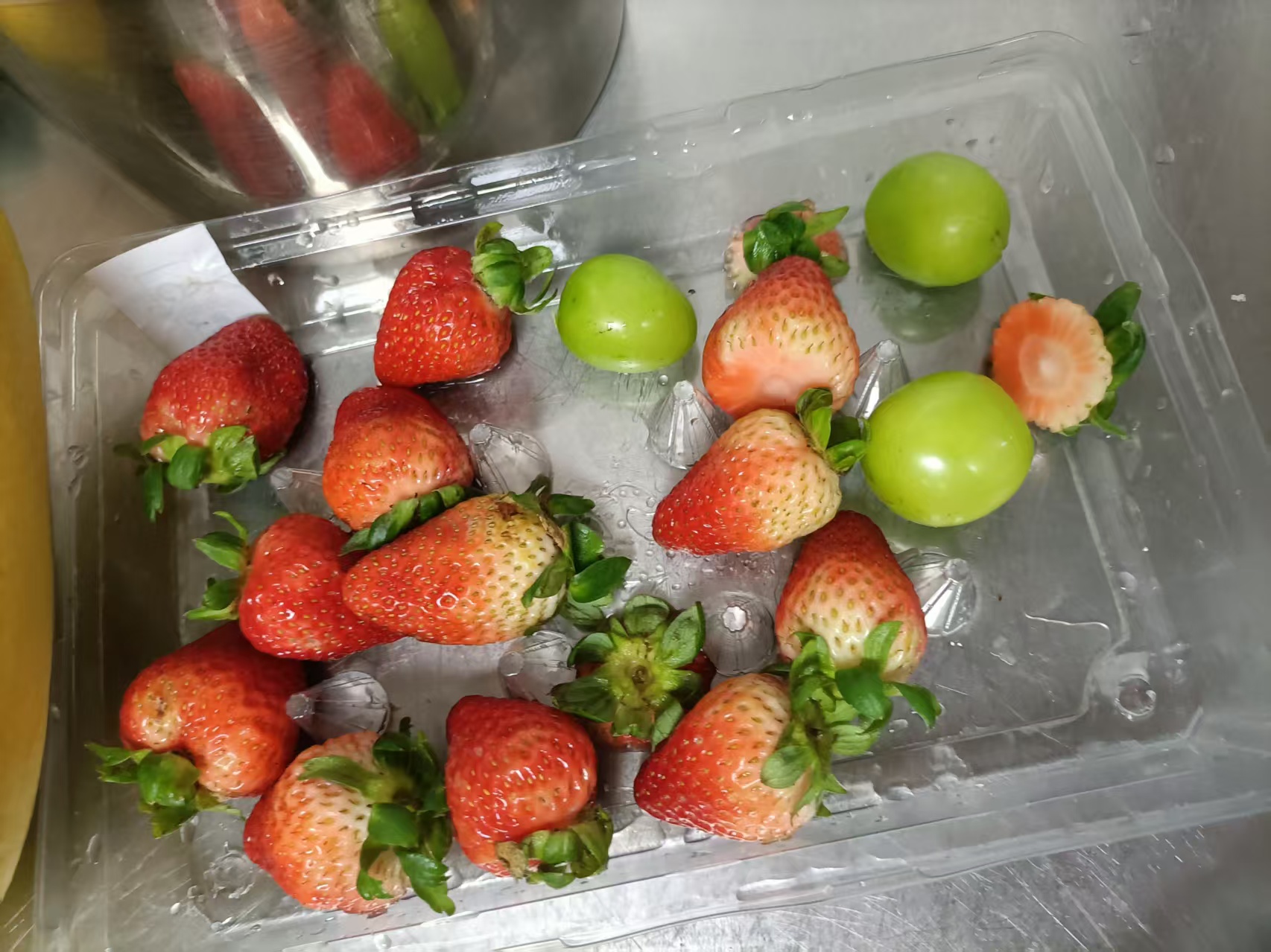 草莓青提