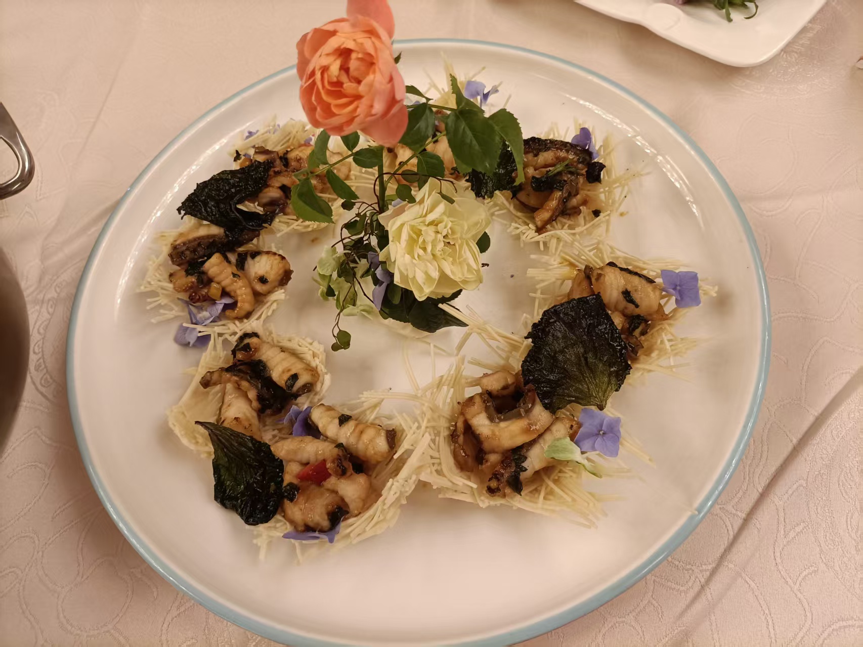鳗鱼酥塔