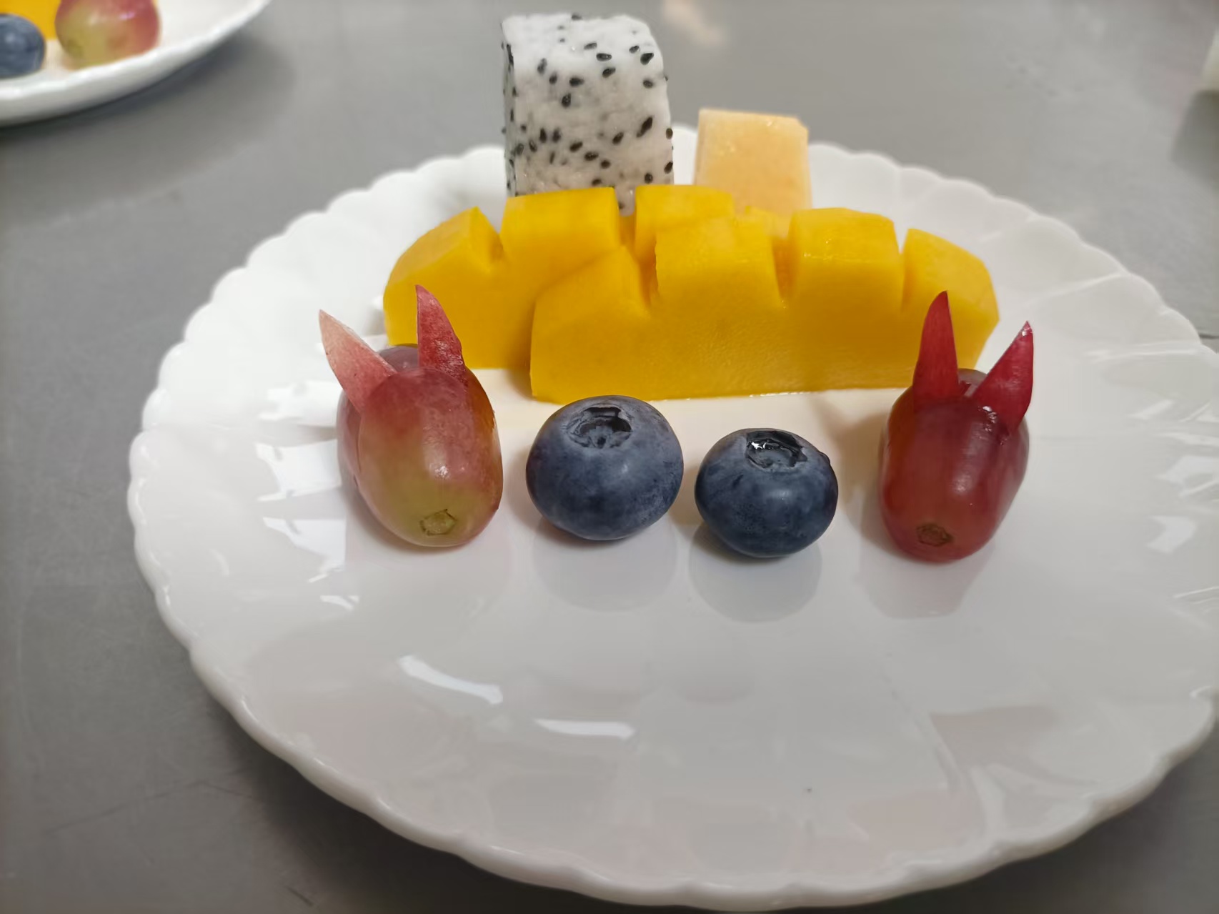 水果拼盘（小兔造型）