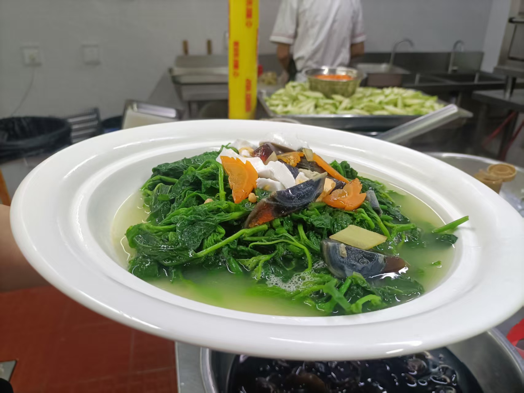 荷塘小炒（荷兰豆莲藕木耳）